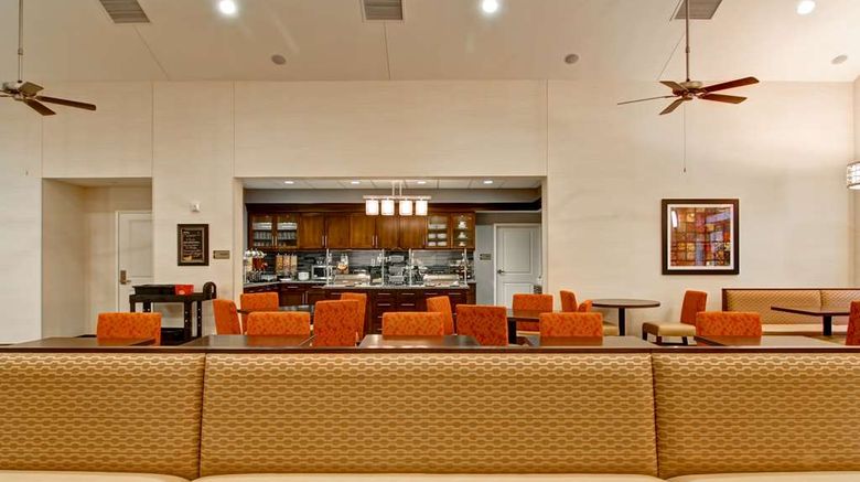 <b>Homewood Suites Woodbridge Lobby</b>. Images powered by <a href="https://iceportal.shijigroup.com/" title="IcePortal" target="_blank">IcePortal</a>.