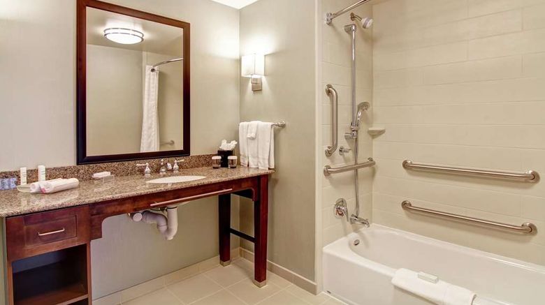 <b>Homewood Suites Woodbridge Room</b>. Images powered by <a href="https://iceportal.shijigroup.com/" title="IcePortal" target="_blank">IcePortal</a>.