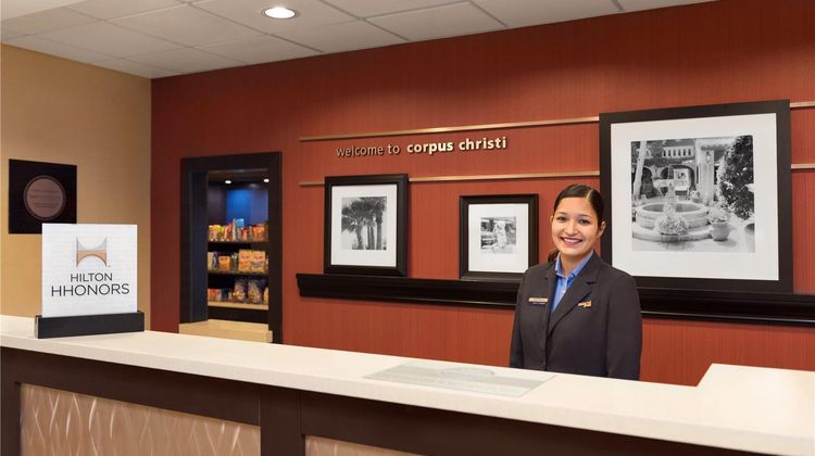 Hampton Inn & Suites Corpus Christi Lobby