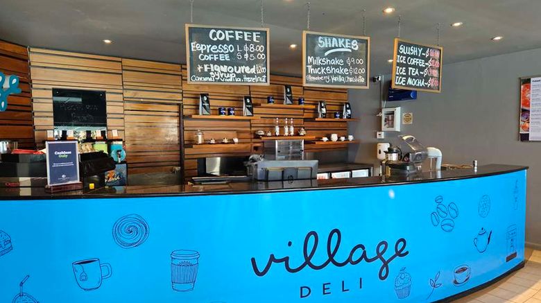 <b>DoubleTree Resort by Hilton Fiji Restaurant</b>. Images powered by <a href="https://iceportal.shijigroup.com/" title="IcePortal" target="_blank">IcePortal</a>.