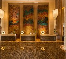 Hilton Yuxi Fuxian Lake Lobby