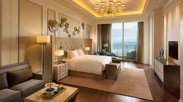 Hilton Yuxi Fuxian Lake Room
