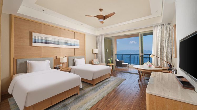 Hilton Yuxi Fuxian Lake Room