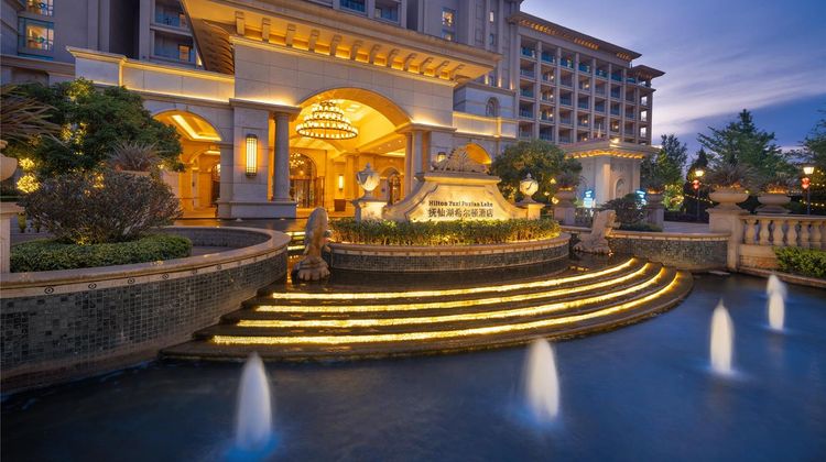 Hilton Yuxi Fuxian Lake Exterior