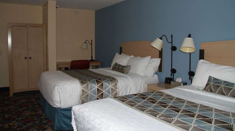 Baymont Inn & Suites Stevens Point Room