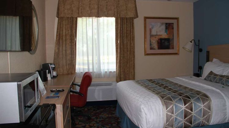 Baymont Inn & Suites Stevens Point Room