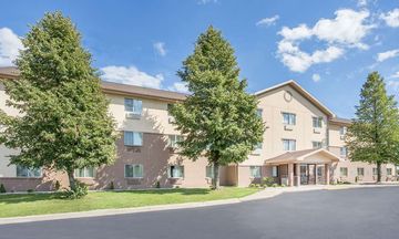Baymont Inn & Suites Holland