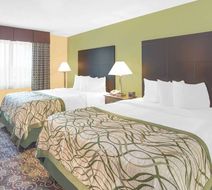 Baymont Inn & Suites Holland Room