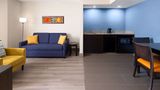 Baymont Inn/Suites Wilmington South Area Suite