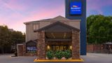 Baymont Inn/Suites Wilmington South Area Exterior