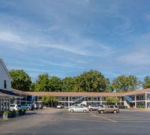 Knights Inn North Attleboro Exterior