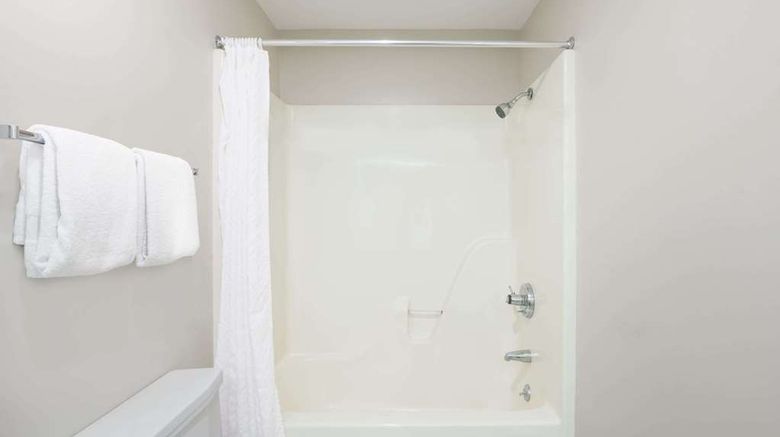 <b>Knights Inn Jacksonville Room</b>. Images powered by <a href="https://iceportal.shijigroup.com/" title="IcePortal" target="_blank">IcePortal</a>.