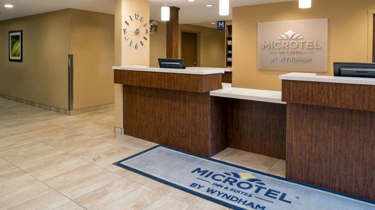 Microtel Inn & Suites Red Deer Lobby