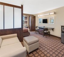 Microtel Inn & Suites by Wyndham Midland Room