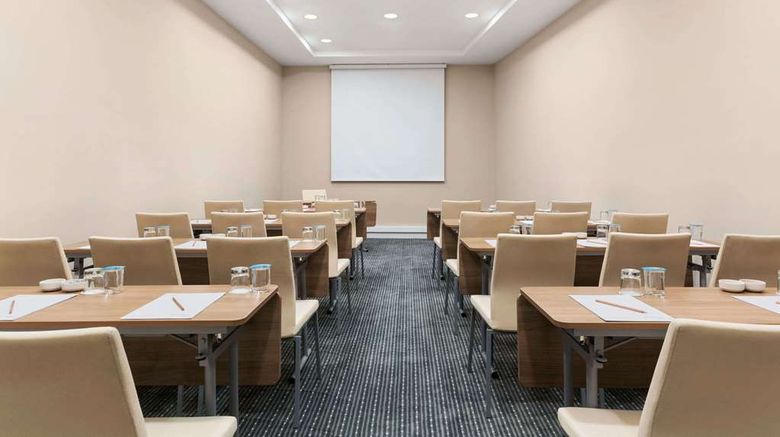 <b>Ramada Encore Istanbul Kartal Meeting</b>. Images powered by <a href="https://iceportal.shijigroup.com/" title="IcePortal" target="_blank">IcePortal</a>.