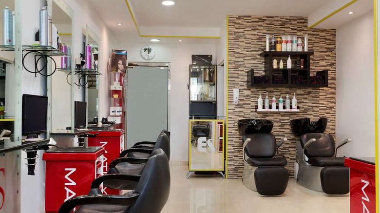<b>Ramada Abu Dhabi Downtown Hotel Spa</b>. Images powered by <a href="https://iceportal.shijigroup.com/" title="IcePortal" target="_blank">IcePortal</a>.
