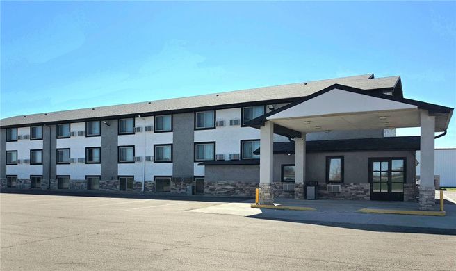 Super 8 by Wyndham Yankton Exterior