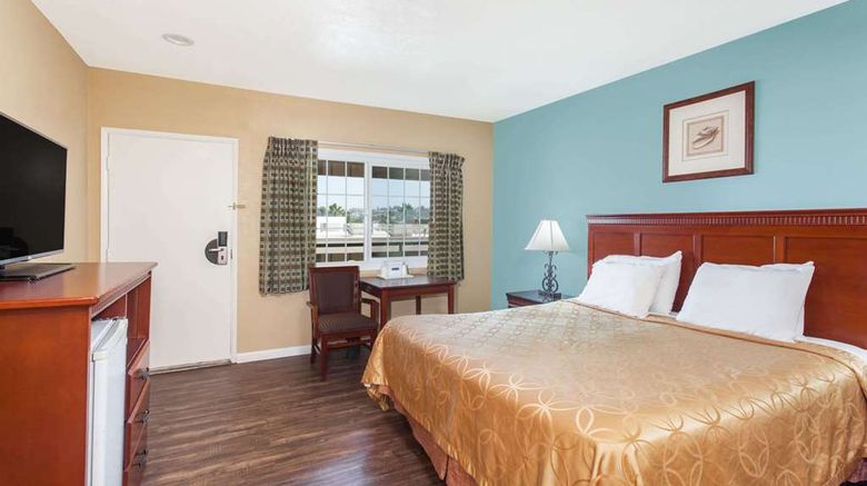 <b>Travelodge San Diego Seaworld Room</b>. Images powered by <a href="https://iceportal.shijigroup.com/" title="IcePortal" target="_blank">IcePortal</a>.