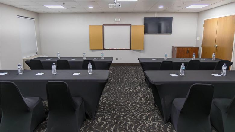 <b>Wingate by Wyndham North Little Rock Meeting</b>. Images powered by <a href="https://iceportal.shijigroup.com/" title="IcePortal" target="_blank">IcePortal</a>.