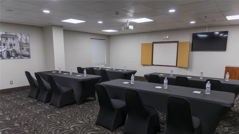 <b>Wingate by Wyndham North Little Rock Meeting</b>. Images powered by <a href="https://iceportal.shijigroup.com/" title="IcePortal" target="_blank">IcePortal</a>.