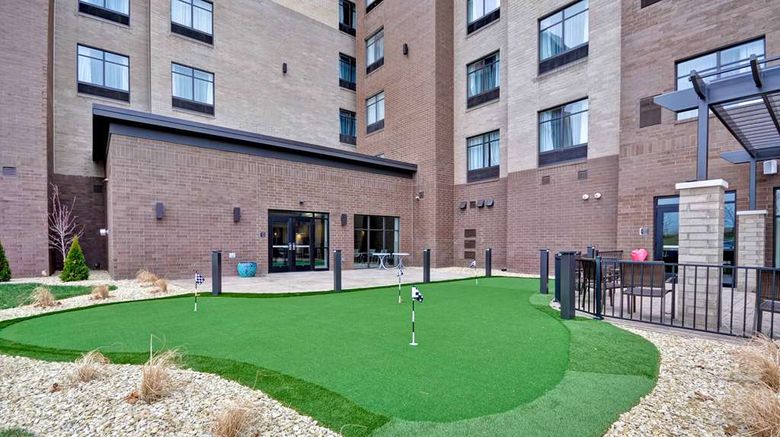 <b>Homewood Suites Cincinnati/West Recreation</b>. Images powered by <a href="https://iceportal.shijigroup.com/" title="IcePortal" target="_blank">IcePortal</a>.