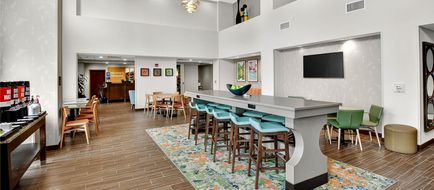 Hampton Inn & Suites Chippewa Falls Lobby