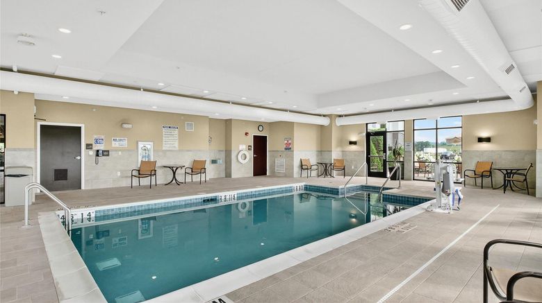 <b>Hampton Inn & Suites Chippewa Falls Pool</b>. Images powered by <a href="https://iceportal.shijigroup.com/" title="IcePortal" target="_blank">IcePortal</a>.