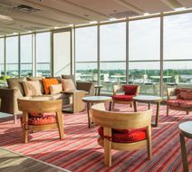 Hampton by Hilton Yopal Lobby