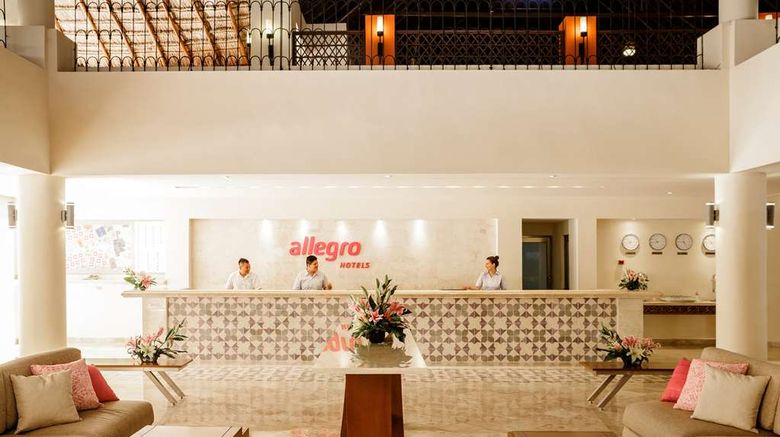 <b>Allegro Playacar Lobby</b>. Images powered by <a href="https://iceportal.shijigroup.com/" title="IcePortal" target="_blank">IcePortal</a>.