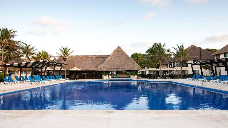 <b>Allegro Playacar Pool</b>. Images powered by <a href="https://iceportal.shijigroup.com/" title="IcePortal" target="_blank">IcePortal</a>.