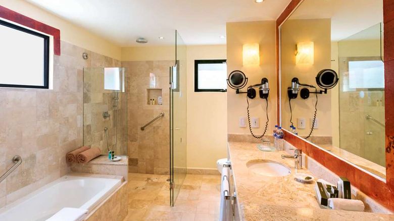 <b>Occidental Cozumel Suite</b>. Images powered by <a href="https://iceportal.shijigroup.com/" title="IcePortal" target="_blank">IcePortal</a>.