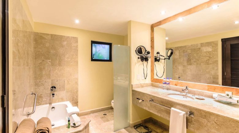 <b>Occidental Cozumel Room</b>. Images powered by <a href="https://iceportal.shijigroup.com/" title="IcePortal" target="_blank">IcePortal</a>.