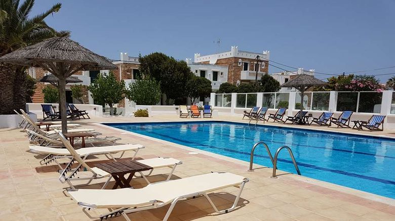 <b>Naxos Beach Hotel Pool</b>. Images powered by <a href="https://iceportal.shijigroup.com/" title="IcePortal" target="_blank">IcePortal</a>.