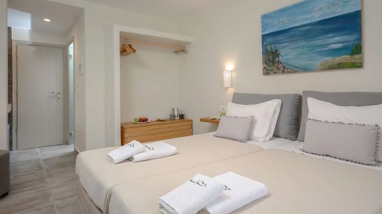 <b>Naxos Beach Hotel Room</b>. Images powered by <a href="https://iceportal.shijigroup.com/" title="IcePortal" target="_blank">IcePortal</a>.