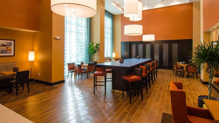 Hampton Inn & Suites Huntsville Lobby