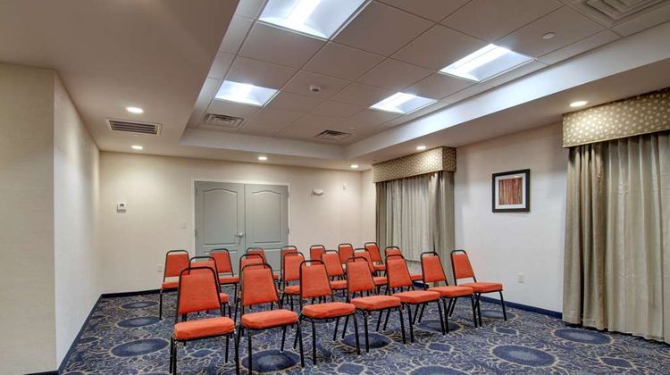 Hampton Inn & Suites Downtown Meeting