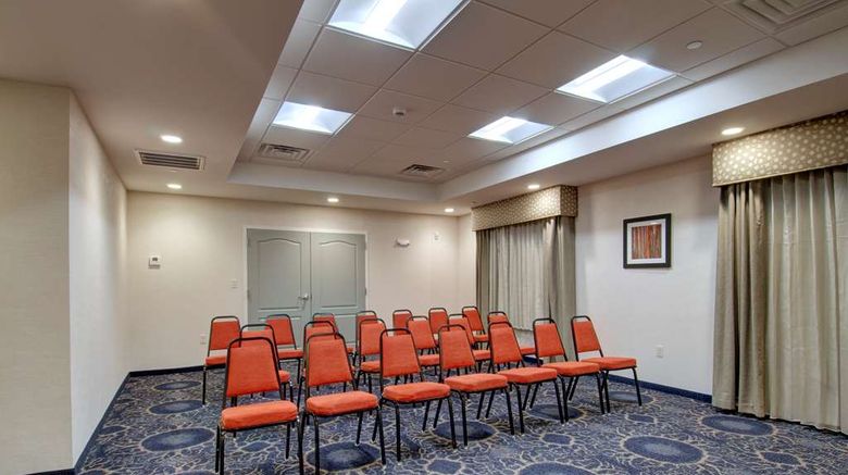 <b>Hampton Inn & Suites Downtown Meeting</b>. Images powered by <a href="https://iceportal.shijigroup.com/" title="IcePortal" target="_blank">IcePortal</a>.