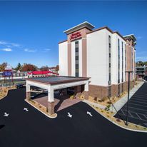 Hampton Inn & Suites Downtown