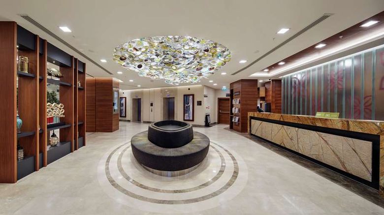 <b>Hilton Garden Inn Corlu Lobby</b>. Images powered by <a href="https://iceportal.shijigroup.com/" title="IcePortal" target="_blank">IcePortal</a>.