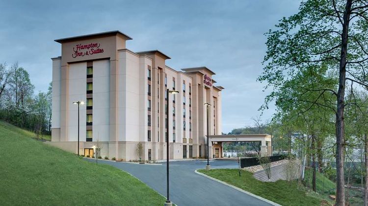 Hampton Inn & Suites Papermill Drive Exterior