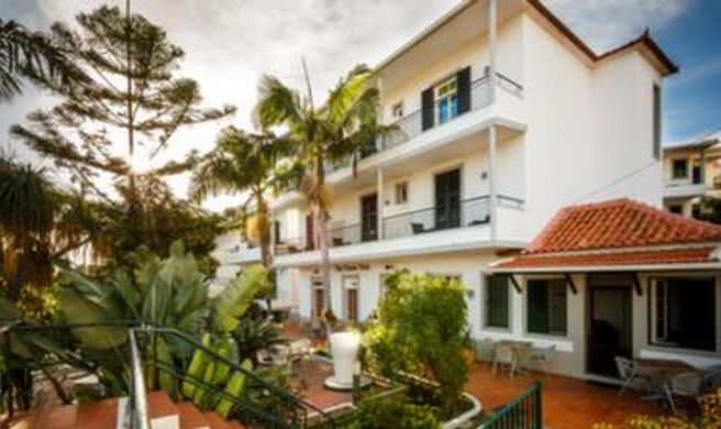 Flame Tree Madeira Guest House Exterior