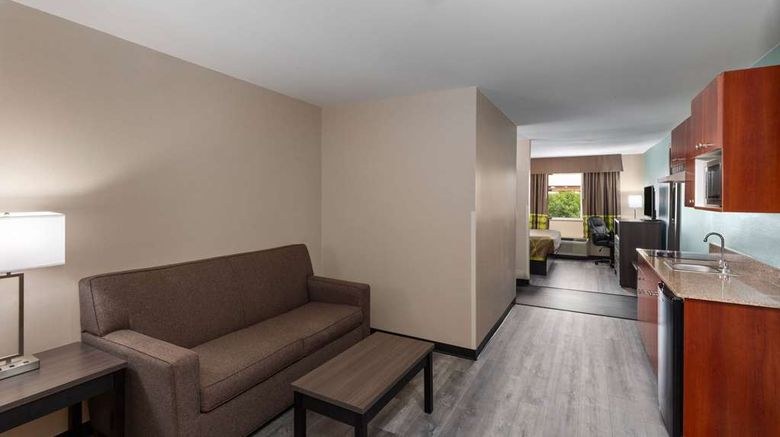 <b>Super 8 by Wyndham Lubbock West Suite</b>. Images powered by <a href="https://iceportal.shijigroup.com/" title="IcePortal" target="_blank">IcePortal</a>.