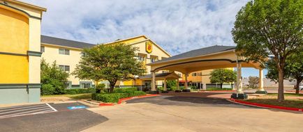 Super 8 by Wyndham Lubbock West Exterior