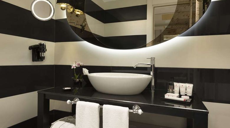<b>Ramada Hotel & Suites Istanbul Sisli Room</b>. Images powered by <a href="https://iceportal.shijigroup.com/" title="IcePortal" target="_blank">IcePortal</a>.