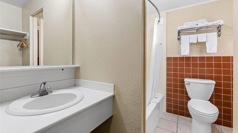 <b>Travelodge By Wyndham Rapid City Room</b>. Images powered by <a href="https://iceportal.shijigroup.com/" title="IcePortal" target="_blank">IcePortal</a>.