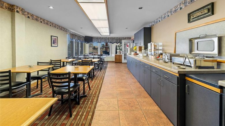 <b>Travelodge By Wyndham Rapid City Restaurant</b>. Images powered by <a href="https://iceportal.shijigroup.com/" title="IcePortal" target="_blank">IcePortal</a>.