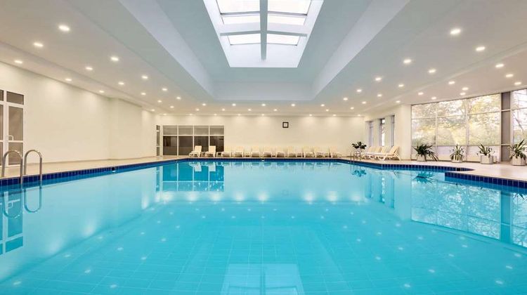 Wyndham Tashkent Pool