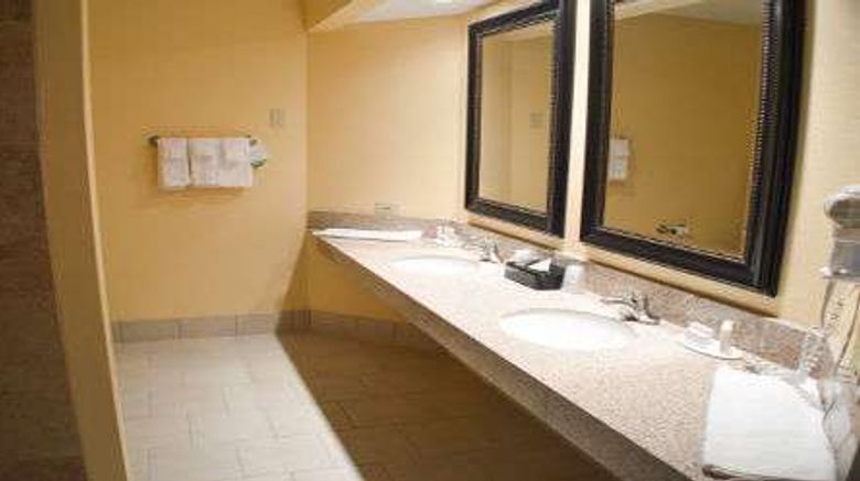 <b>Wyndham Garden Fort Wayne Room</b>. Images powered by <a href="https://iceportal.shijigroup.com/" title="IcePortal" target="_blank">IcePortal</a>.