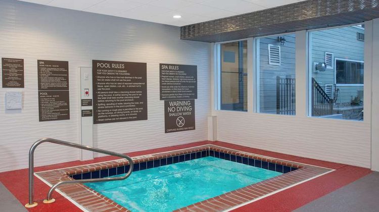 Wyndham Garden Fort Wayne Pool