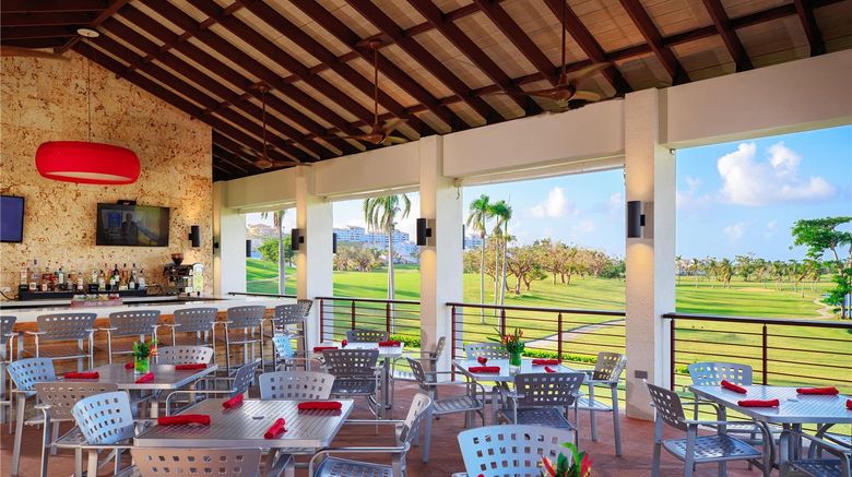 <b>Wyndham Grand Rio Mar Rainiforest Restaurant</b>. Images powered by <a href="https://iceportal.shijigroup.com/" title="IcePortal" target="_blank">IcePortal</a>.